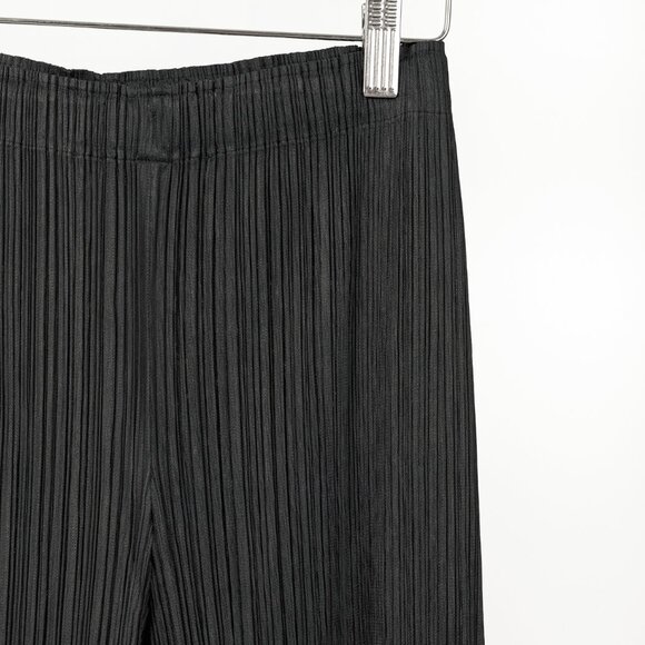 Pleats Please Issey Miyake Black Straight-Leg Cropped Pants - Picture 4 of 7